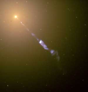 [M87 - Nucleus and Jet, HST]